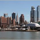 Teil der Skyline New Yorks vom Hudson River aus gesehen