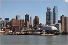 Teil der Skyline New Yorks vom Hudson River aus gesehen