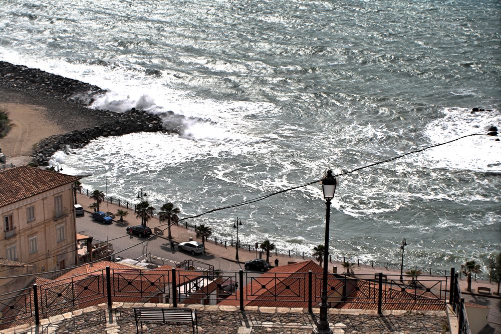 Teil der Strandpromenade in Pizzo/Calabrien