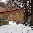 Teilansicht der Außenmauer der Burg