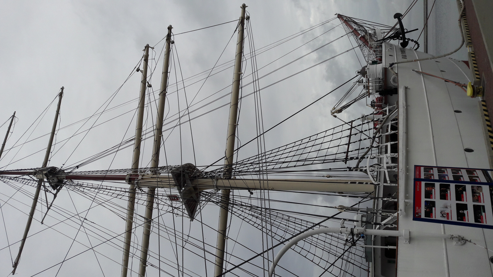 Teilansicht : Segelschiff Polen  Takelage 