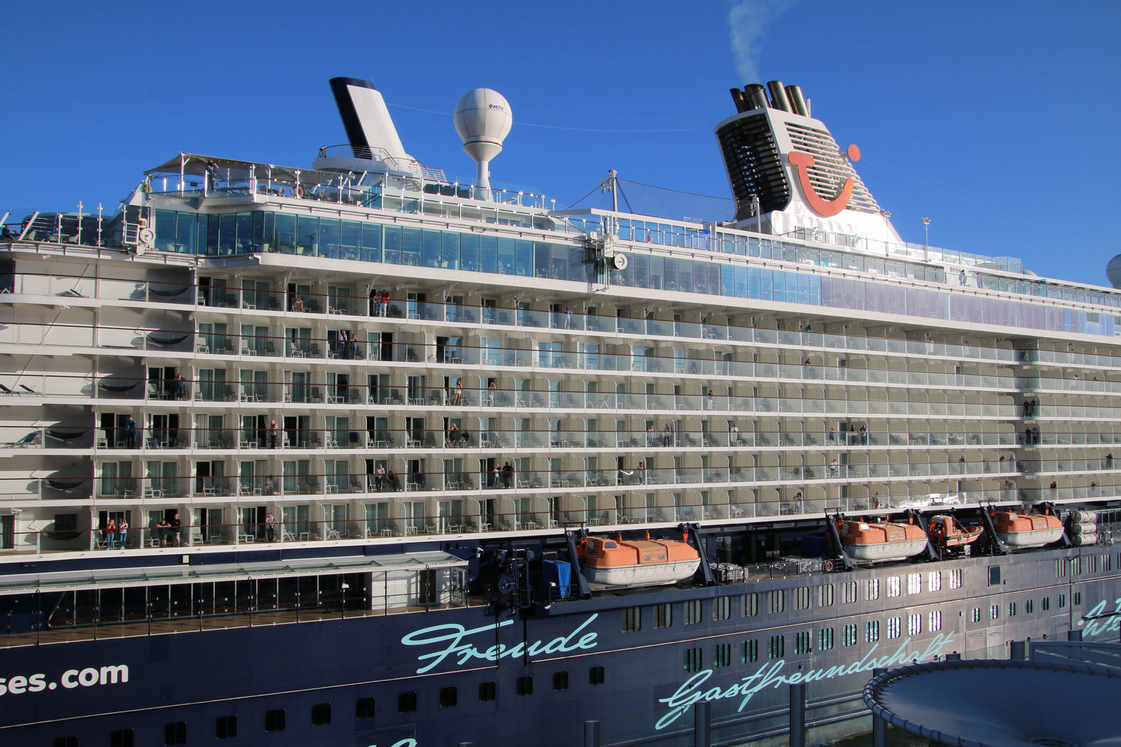 Teilansicht von Mein Schiff