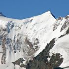 Teile der berühmten MonteRosa Ostwand sind auch  aus 3200m  von Hoh Saas gut zu sehen...