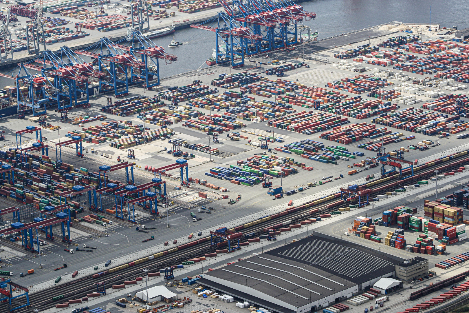 Teileansicht Container Terminal HH