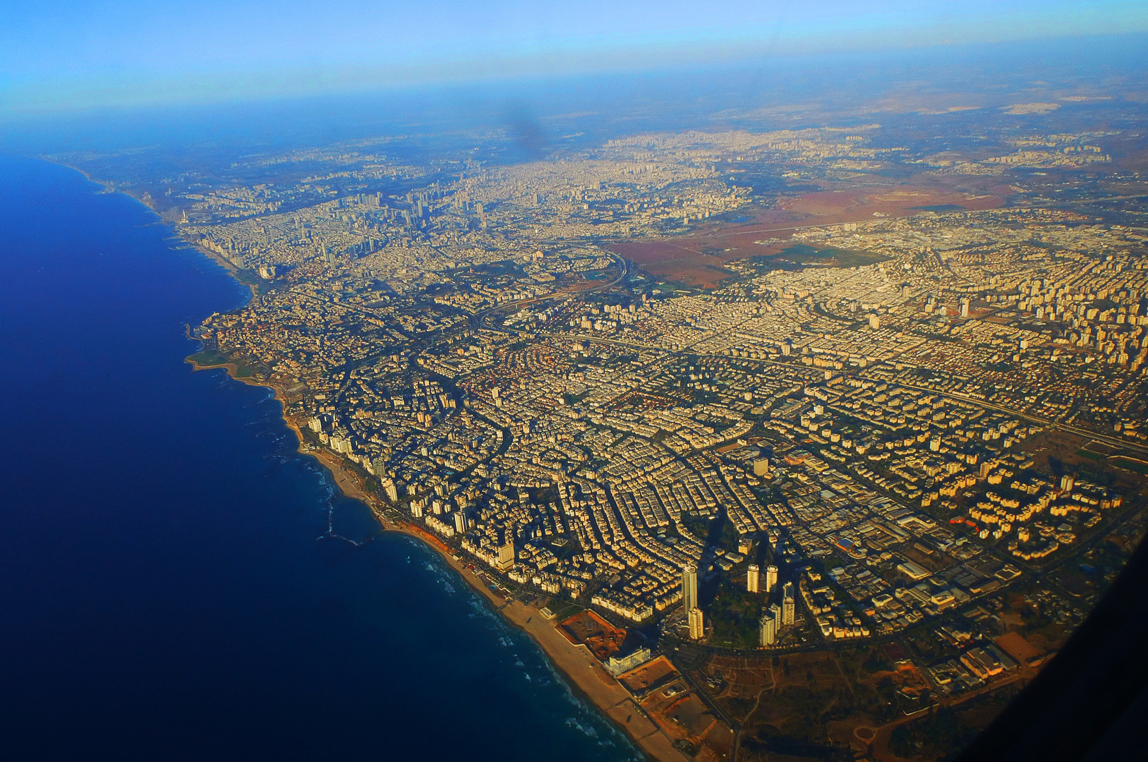 Tel Aviv, die Riesenstadt aus der Zugvogelperspektive