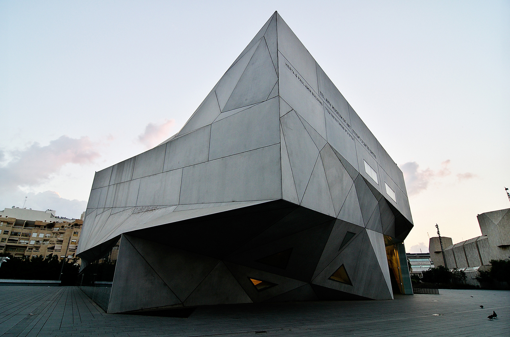 Tel Aviv Museum of Art - Herta und Paul Amir Gebäude 03