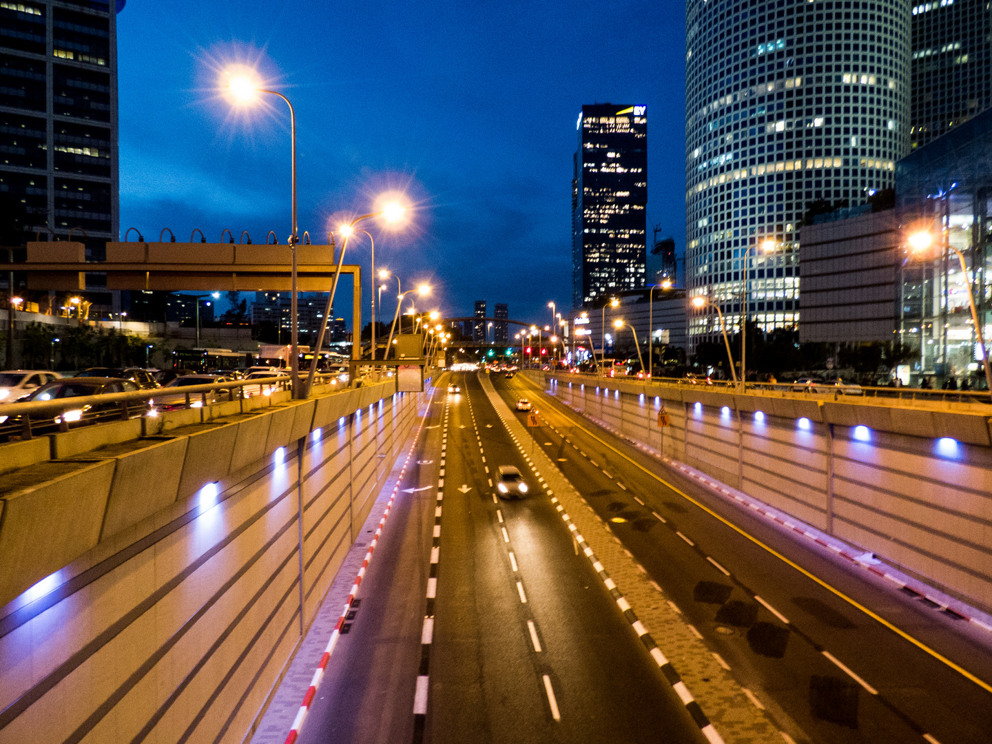 Tel Aviv Nocturno