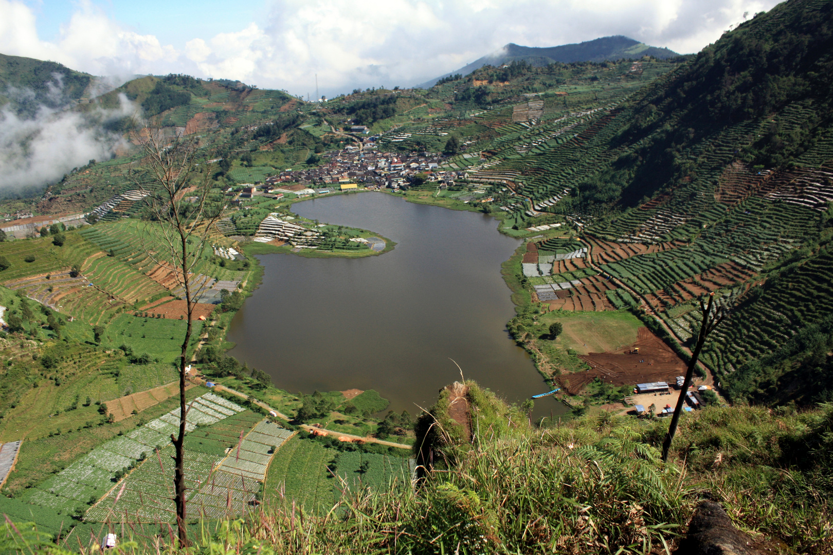 Telaga Cebong, the lake above the clouds