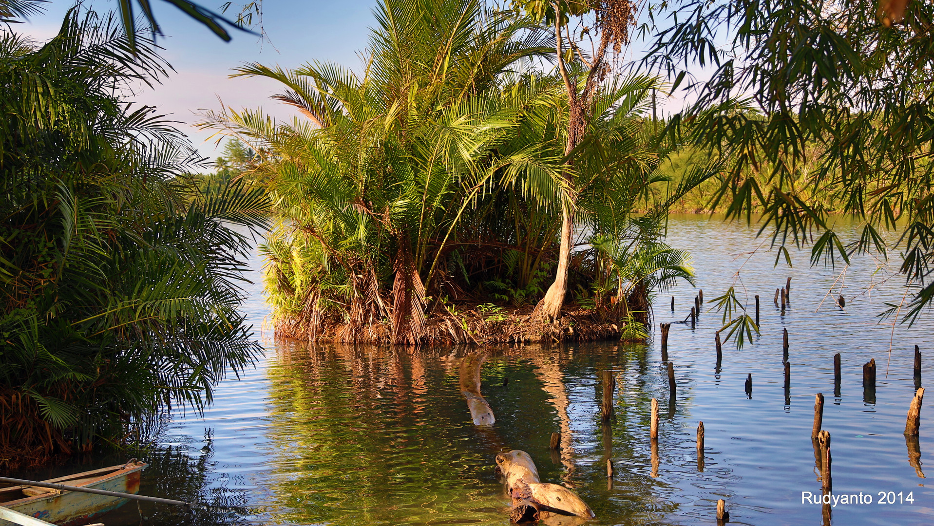 Telaga Paca, Halmahera Utara, Maluku