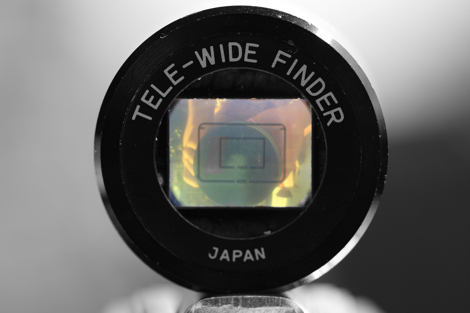 Tele Wide Finder