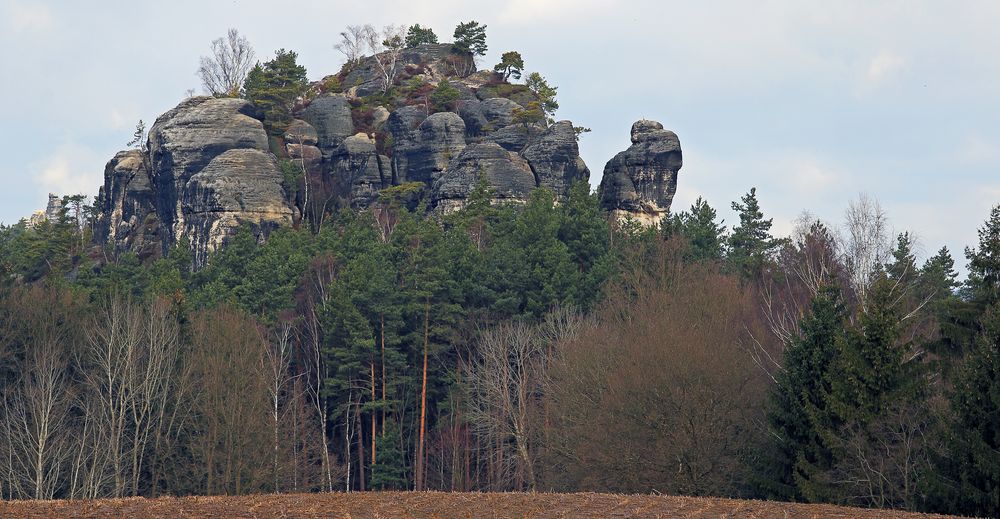 Teleaufnahme des Gamrig in der Sächsischen Schweiz von Süden aus...