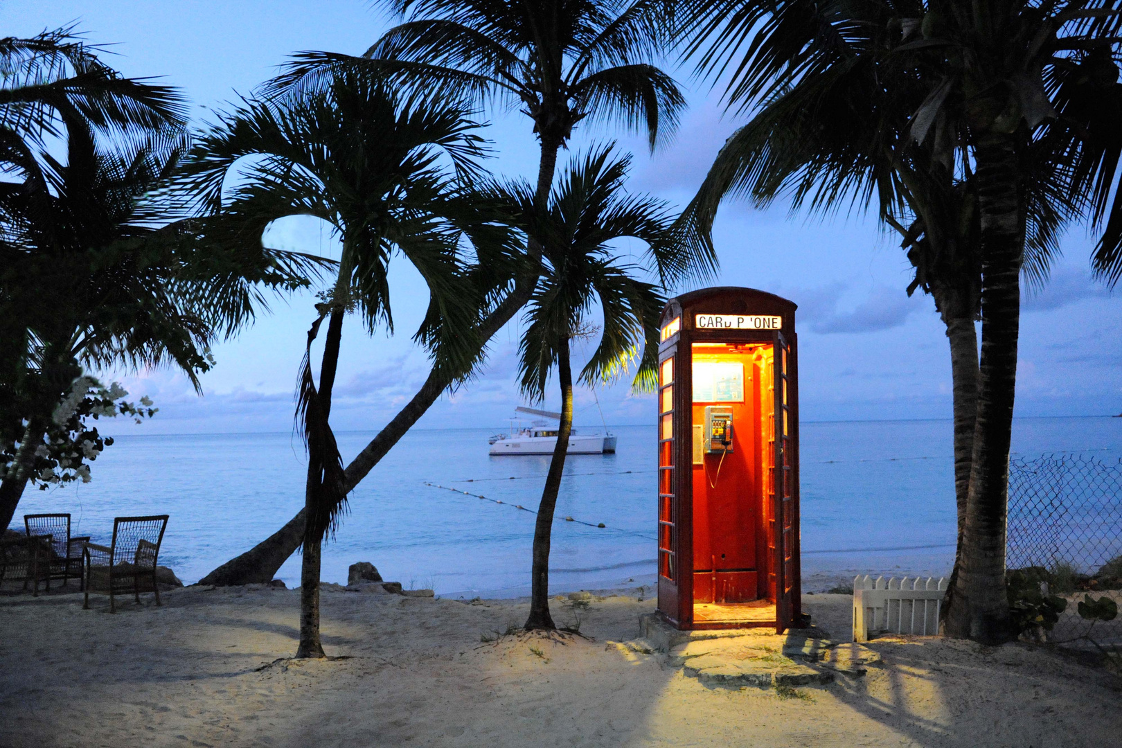 Telefon am Strand