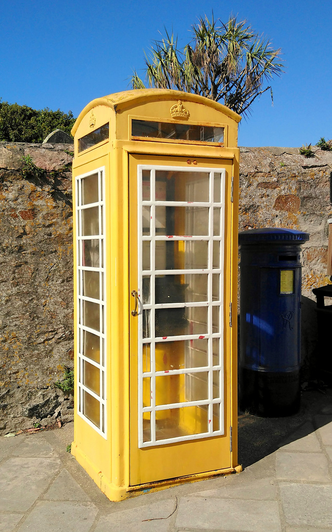 Telefonzelle auf der Insel Alderney