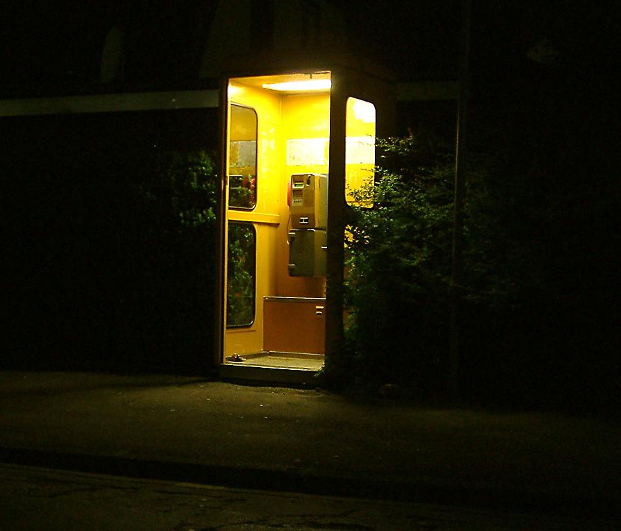 Telefonzelle bei Nacht (2)