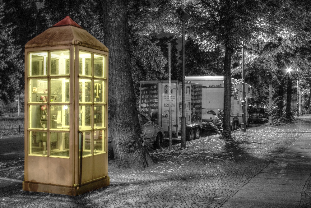 Telefonzelle in HDR und CK