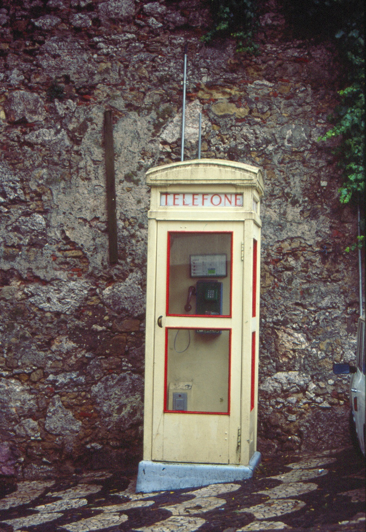 Telefonzelle in Lisboa