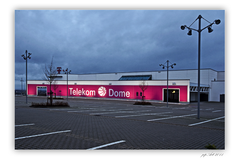 Telekom...O...Dome