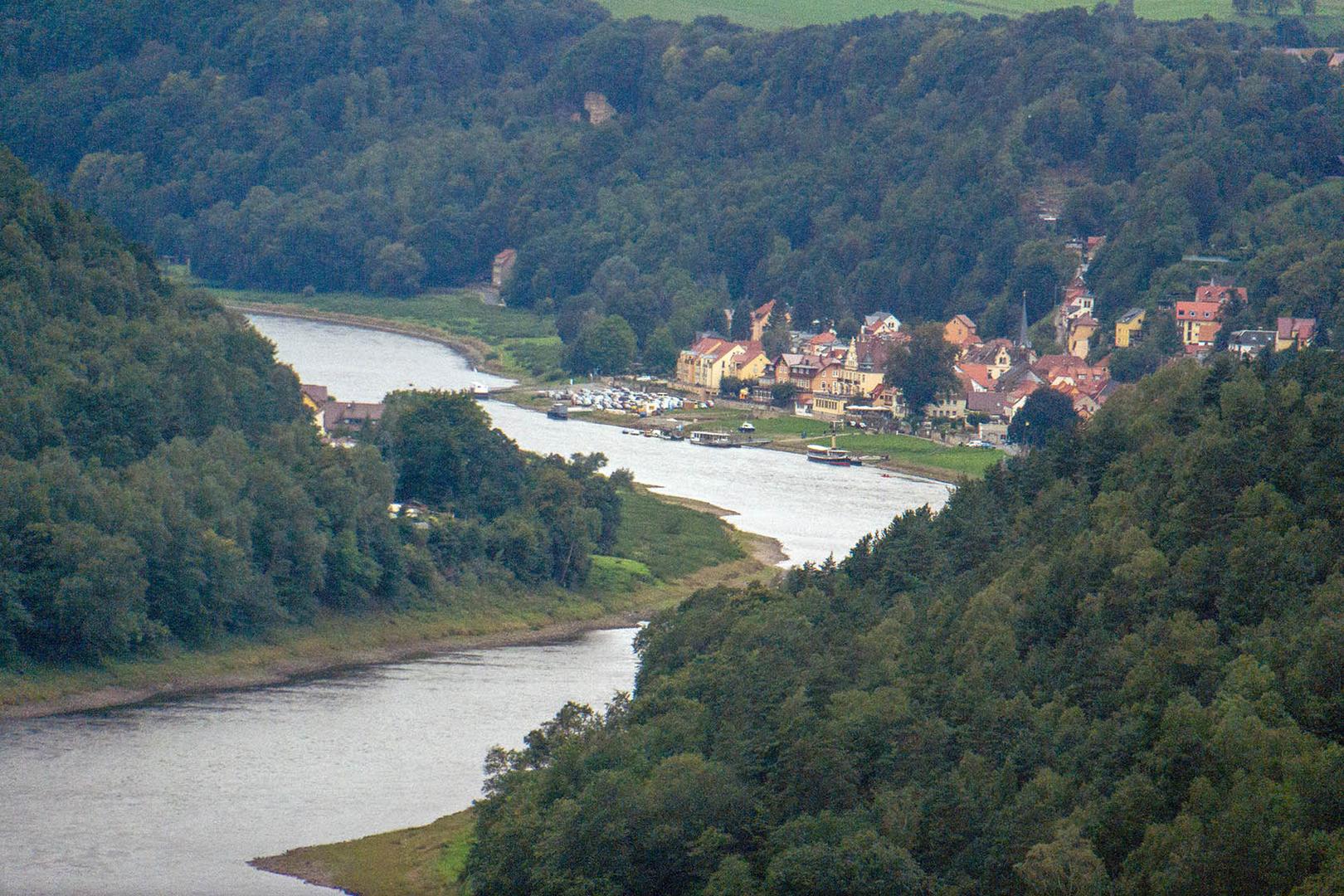 Telezoom-Blick auf die Elbe