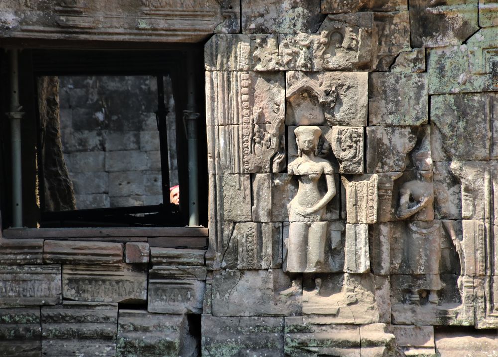 Tempel 2Figuren 1Gesicht Cambodia Ca-20-col