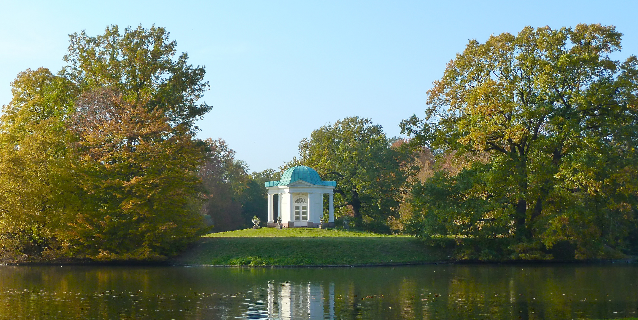 Tempel auf der Schwaneninsel