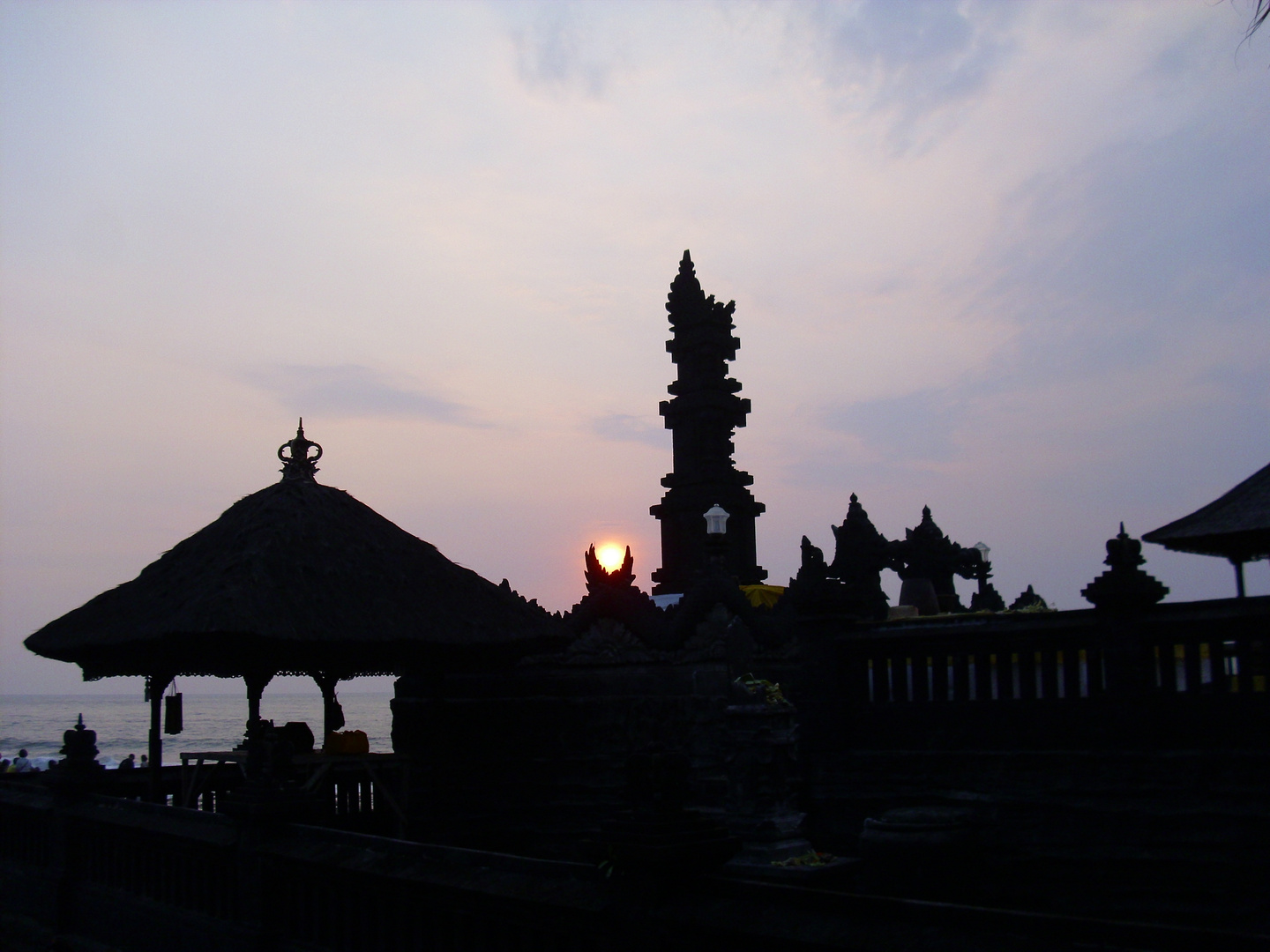 Tempel bei Sonnenuntergang