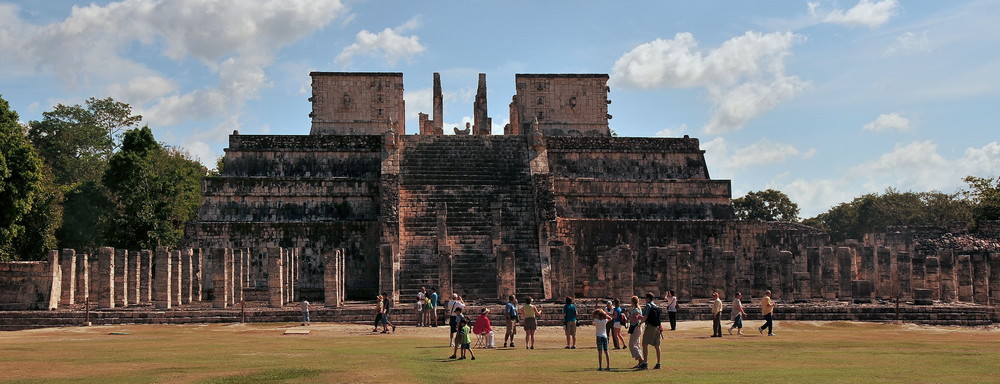 Tempel der Krieger und Halle der 1000 Säulen