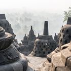 Tempel im Nebel