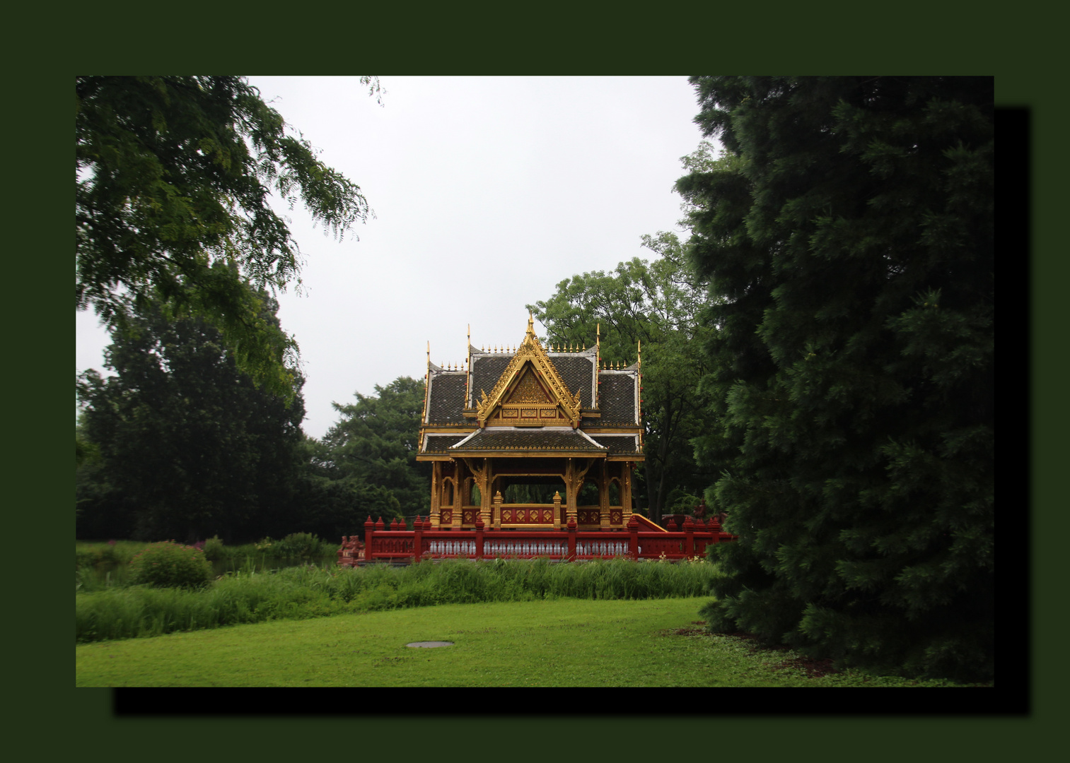 Tempel im Tierpark