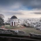 Tempel in Kassel an einem frostigen Morgen