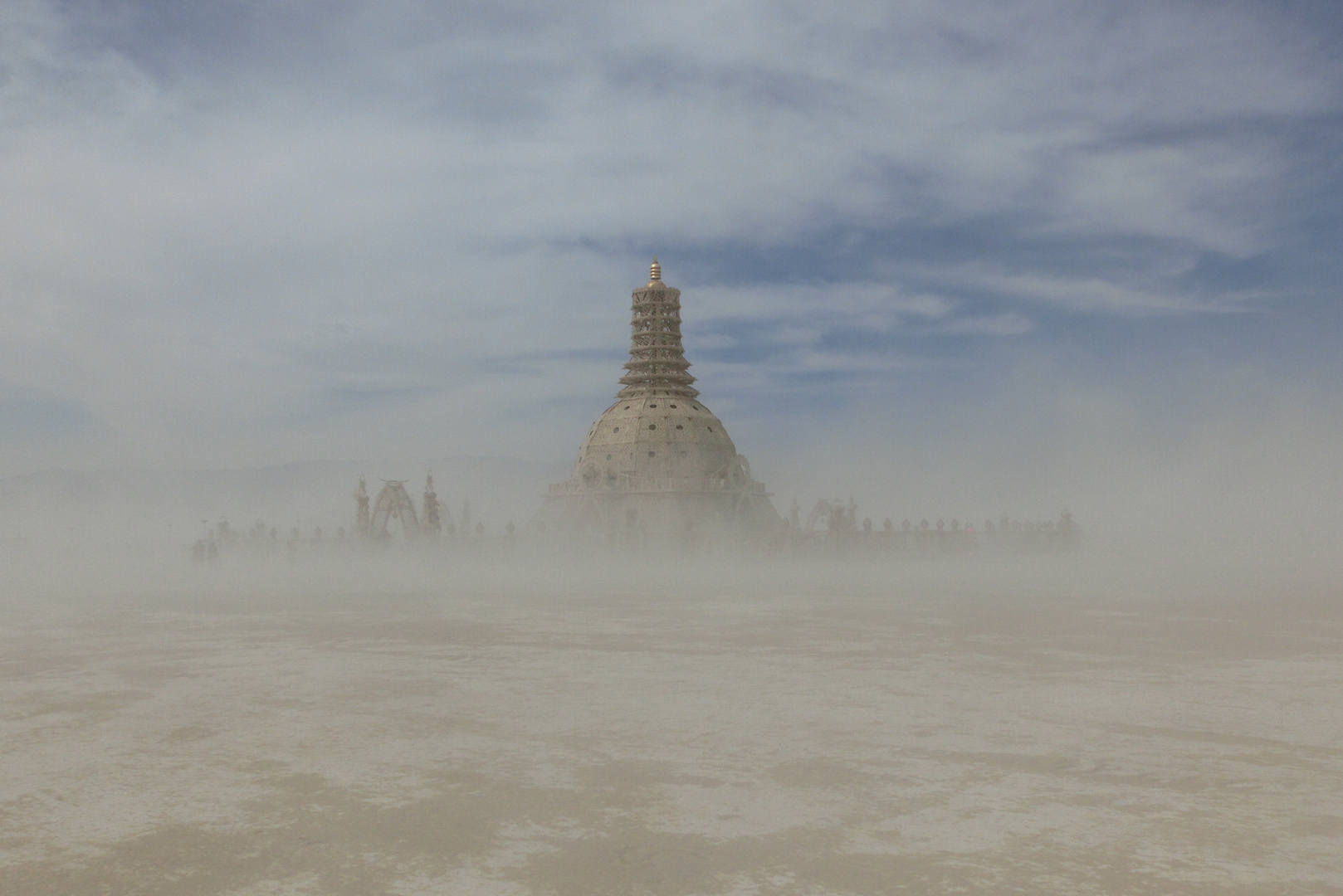 Tempel in the storm