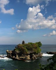 * Tempel TANAH LOT *