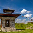 Tempel und Wolken