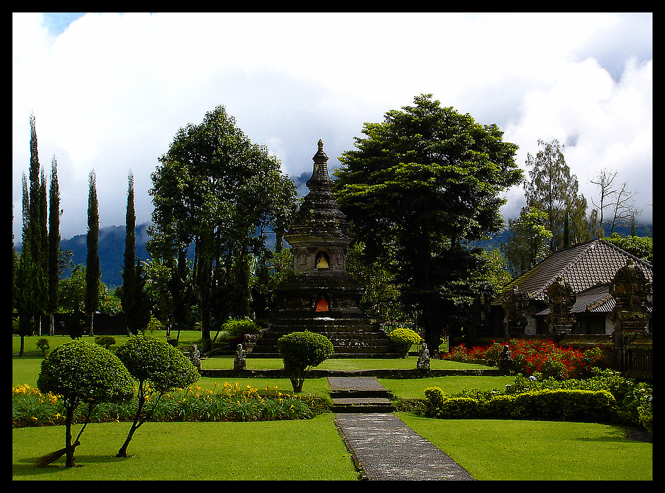 Tempelanlage - buddhistischer Tempel - Bali Indonesien 2005