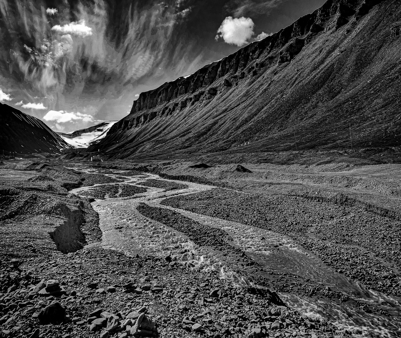 Tempelberg in Spitzbergen  Tauwasser