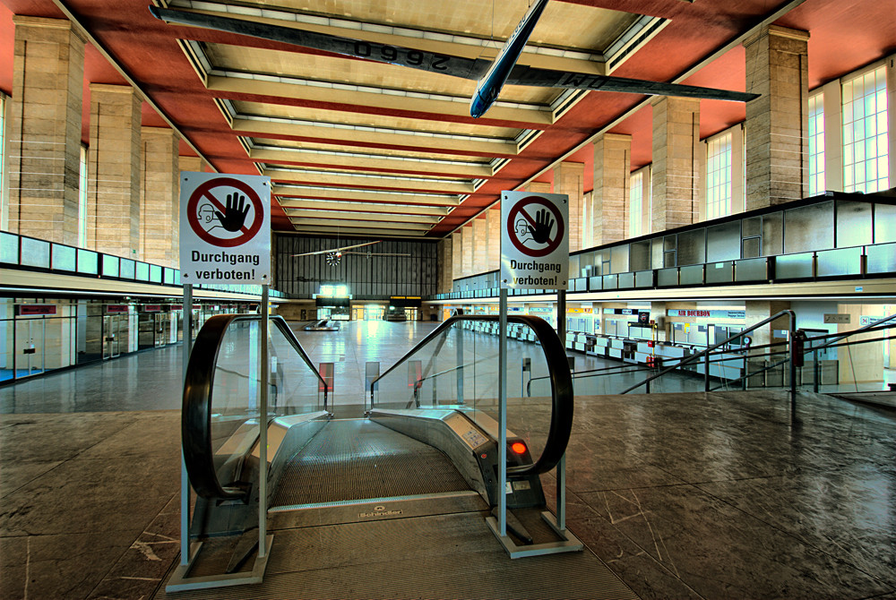 Tempelhof - Durchgang verboten