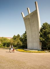 Tempelhof Schöneberg - Lüftbrücke Monument (Memorial for the Berlin Blockade)