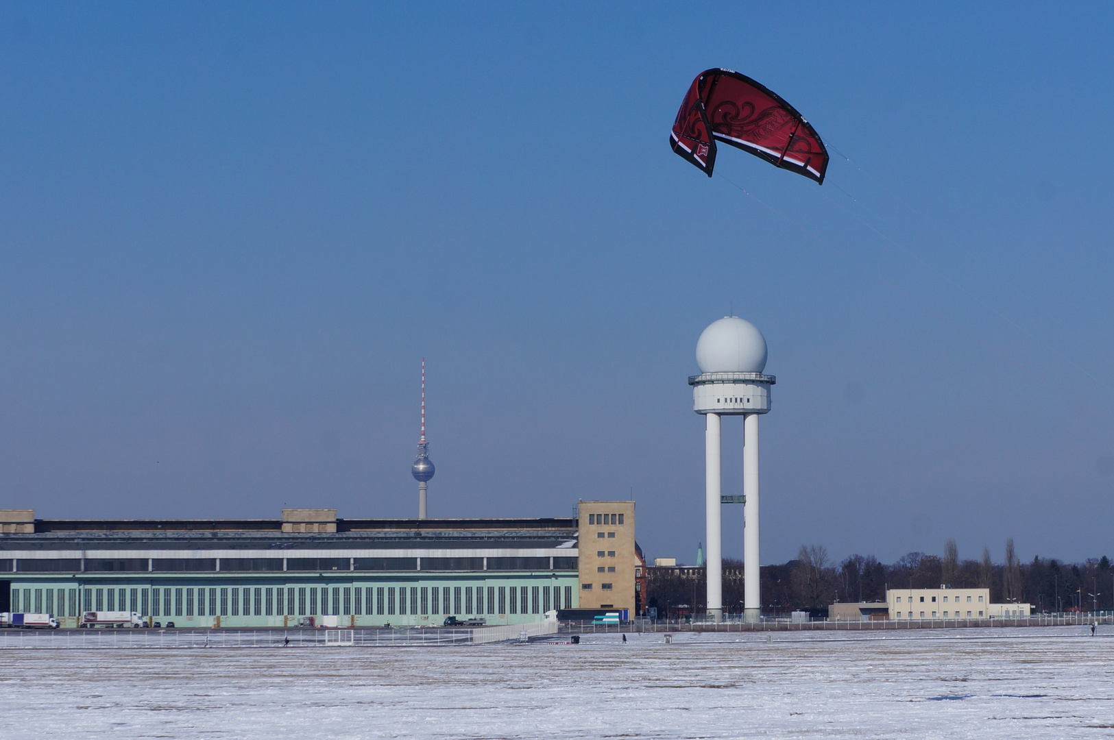 Tempelhofer Freiheit im Winter II