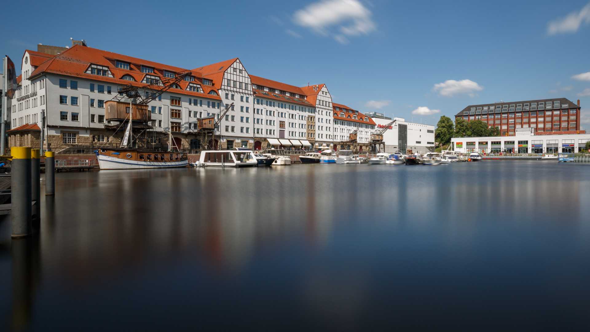 Tempelhofer Hafen  Foto Bild berlin  hafen  deutschland 