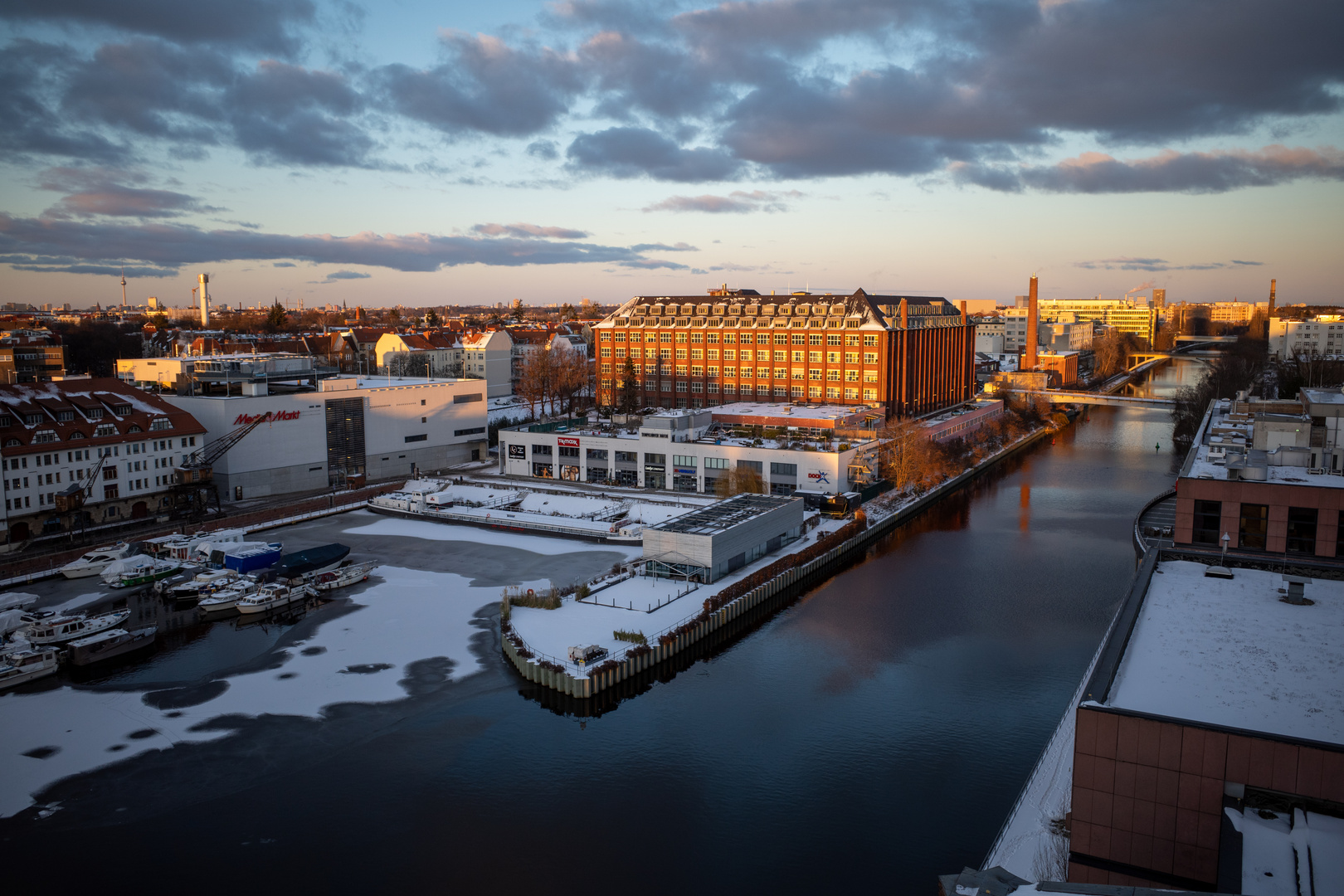 Tempelhofer Hafen