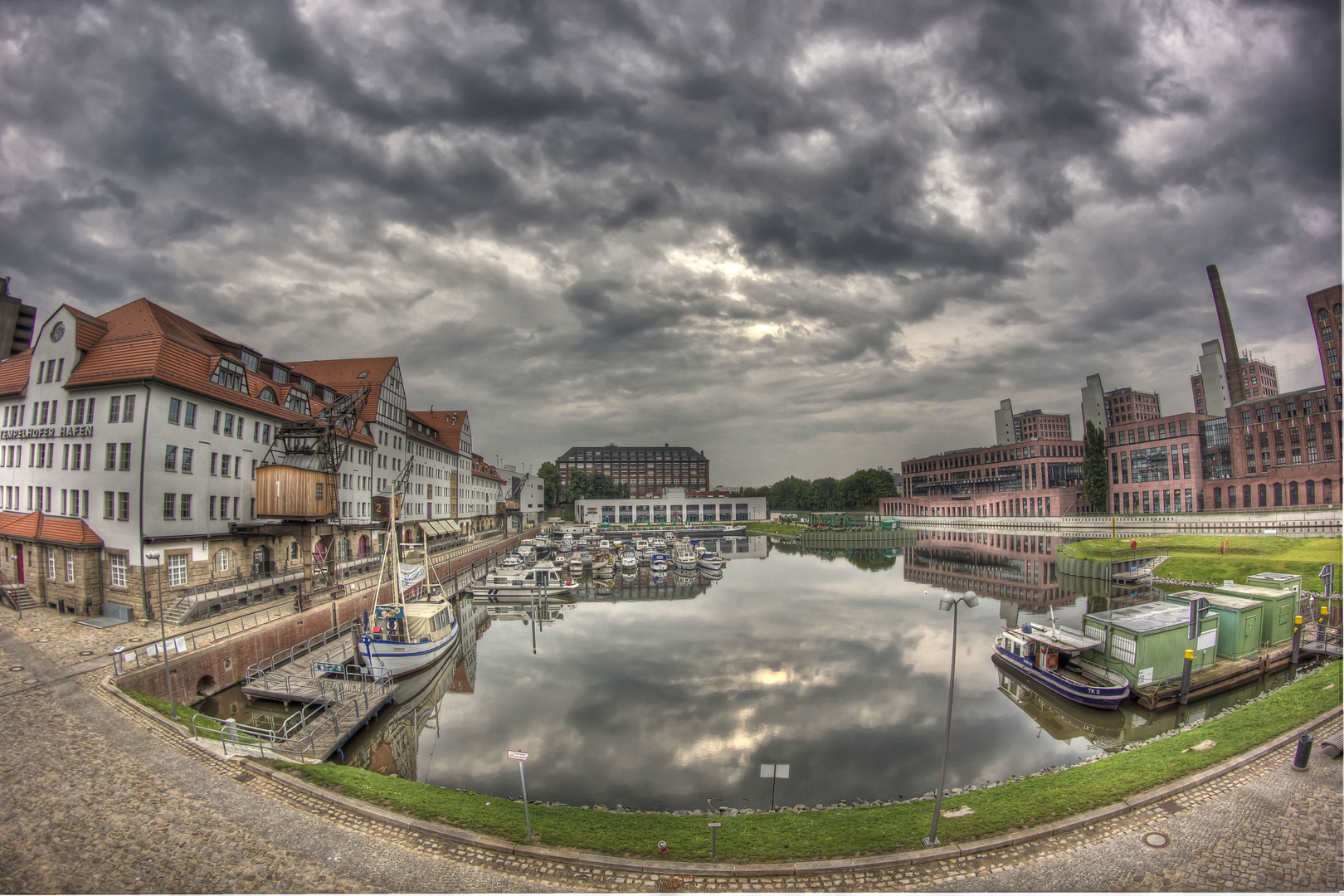 Tempelhofer Hafen in Berlin