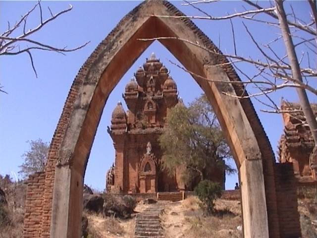 Tempelruine von Poklonggarai bei Da Lat