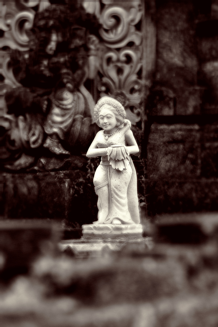 Tempelstatue, Pura Tirta Empul Quelltempel, Bali