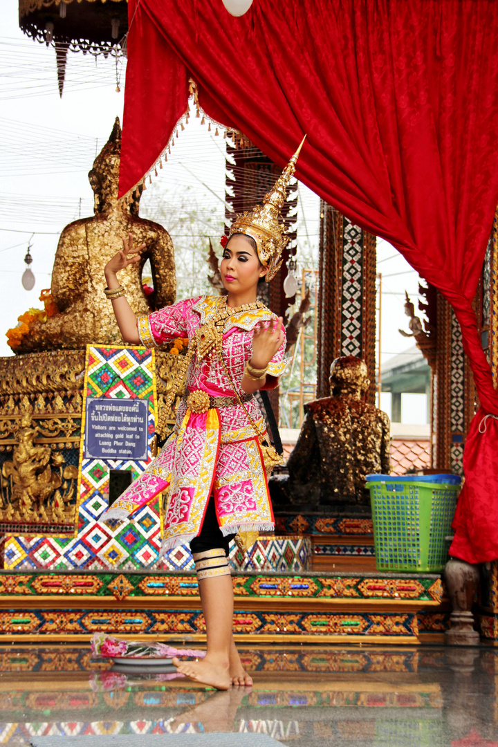 Tempeltänzerin, Bangkok 2017