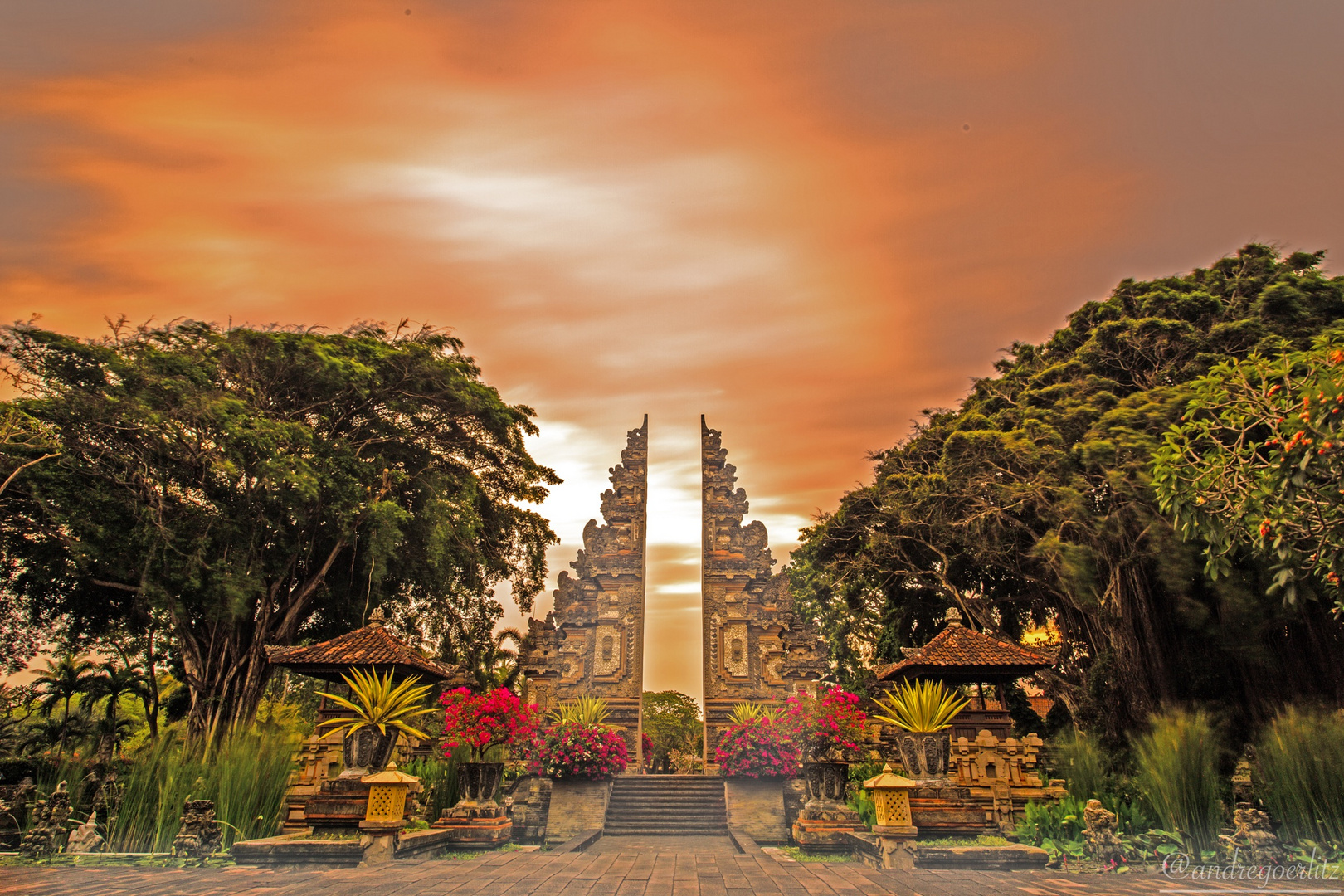 Tempeltore in Indonesien