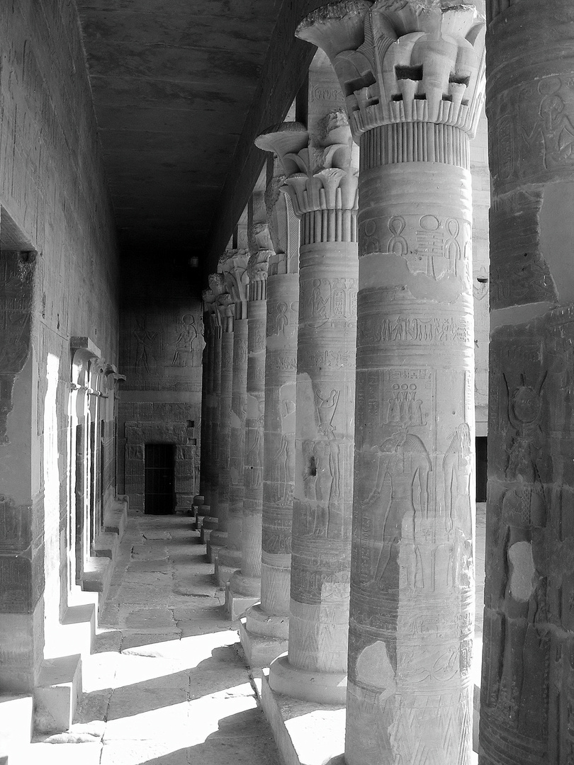 TEMPIO DI PHILAE 2007