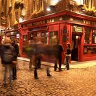 Temple Bar by night