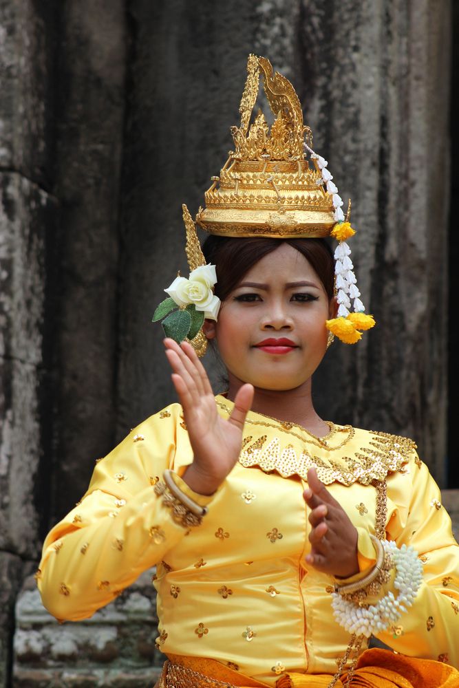 Temple dance in Angkor Wat