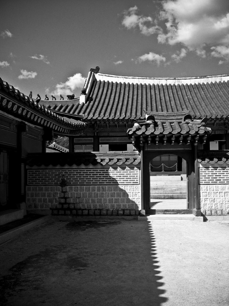 Temple in Korea 2003 B/W