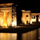 TEMPLO DE DEBOB EN NOCHE CERRADA