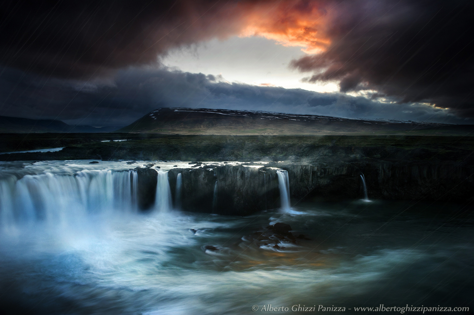 Temporale alla Cascata degli Dei